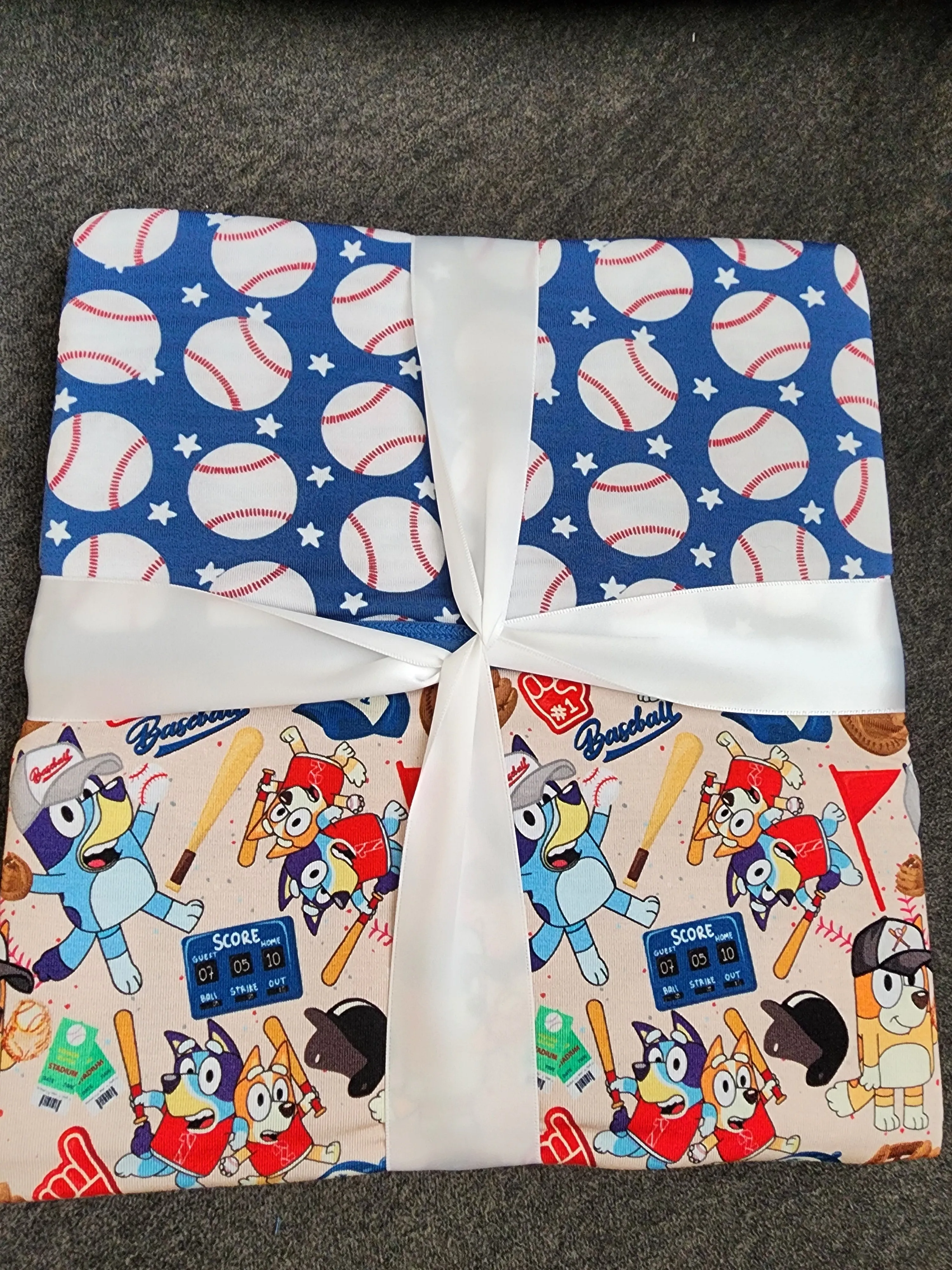 CP Bluey, Bingo, Mum and Dad Spring Fever Baseball Baby Blanket