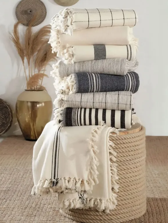 Minimalist Print 100% Cotton Throw Blankets